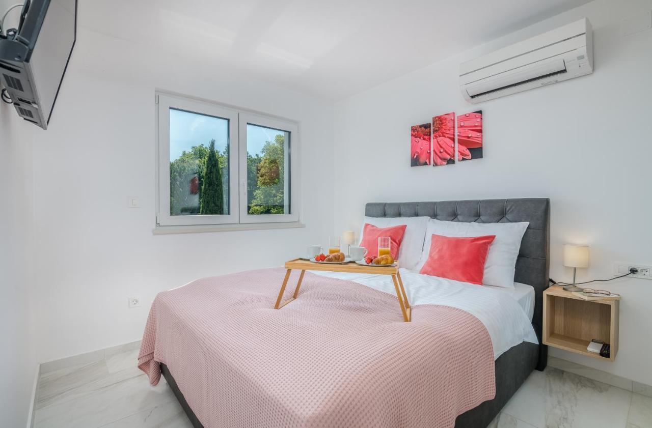 Modern Apartments Elle Malinska Вантачичі Екстер'єр фото