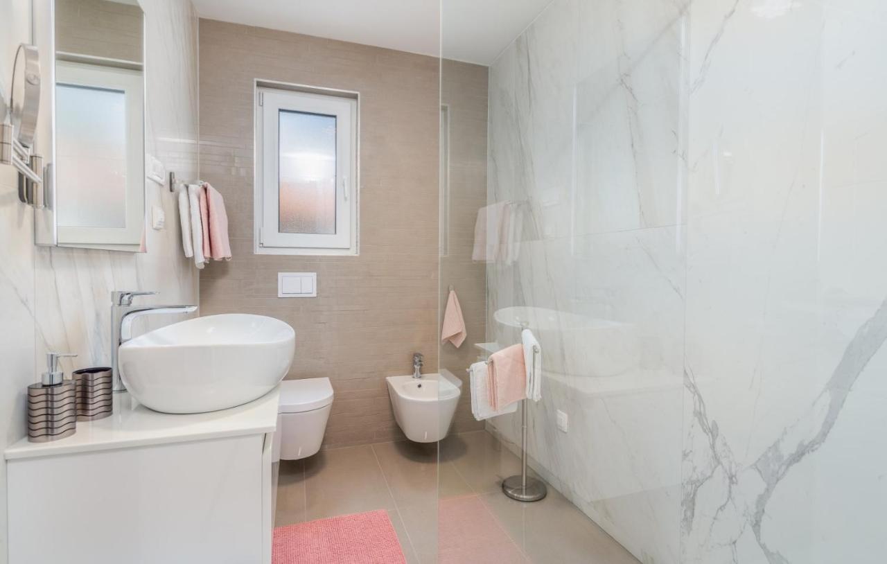 Modern Apartments Elle Malinska Вантачичі Екстер'єр фото